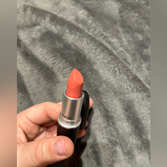 M.A.C Cosmetics Retro Matte Lipstick - Picture 5 of 6